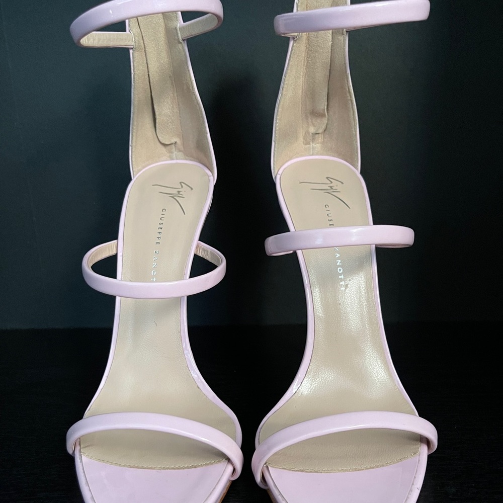 Authentic Giuseppe Zanotti